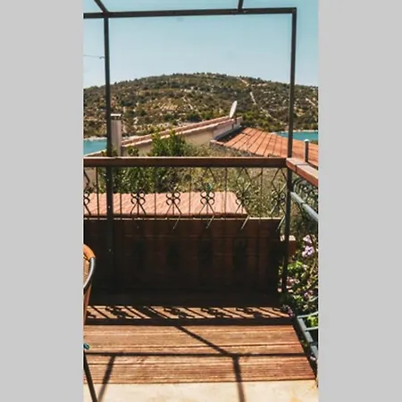 One Bedroom With Terrace And Seaview - B Sevid
