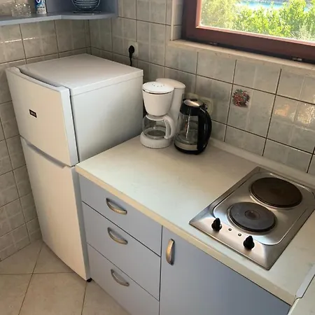 One Bedroom With Terrace And Seaview - B Apartman *