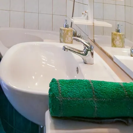 Apartman One Bedroom With Terrace And Seaview - B *